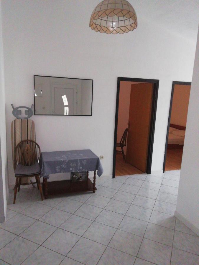 Apartment Viktoria Примоштен Экстерьер фото