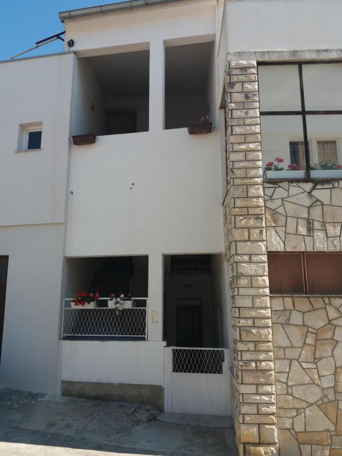 Apartment Viktoria Примоштен Экстерьер фото