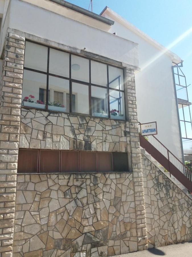 Apartment Viktoria Примоштен Экстерьер фото
